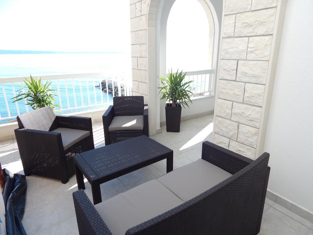 Sea Star Apartments Подстрана Экстерьер фото